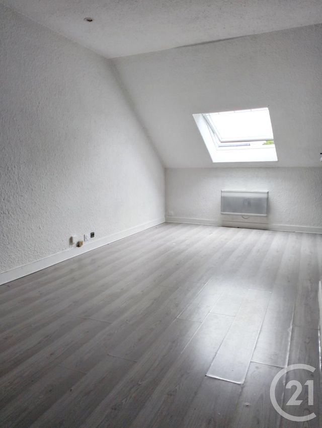 Appartement F1 à vendre - 2 pièces - 32.69 m2 - DECIZE - 58 - BOURGOGNE - Century 21 Confluences