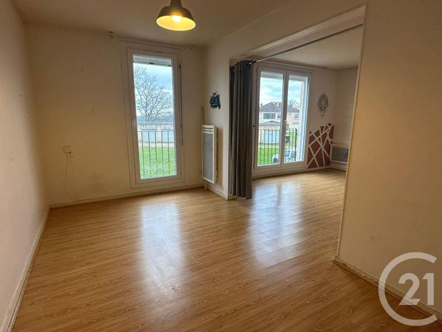 Appartement F3 à vendre - 3 pièces - 73.3 m2 - CERCY LA TOUR - 58 - BOURGOGNE - Century 21 Confluences
