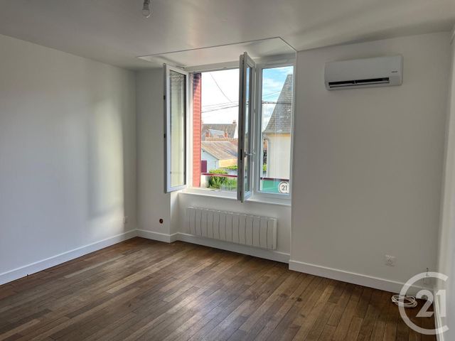 Appartement à louer - 3 pièces - 74.4 m2 - ST SAULGE - 58 - BOURGOGNE - Century 21 Confluences